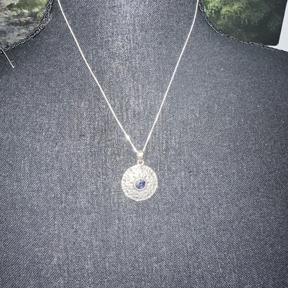 Beautiful Sterling Silver necklace with Pendent
